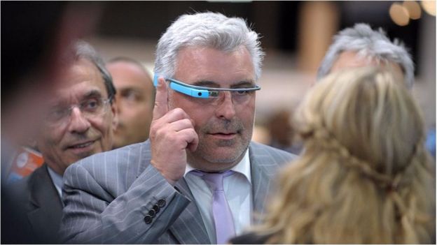 google glass was an ill fated project that many felt made the wearer look foolish