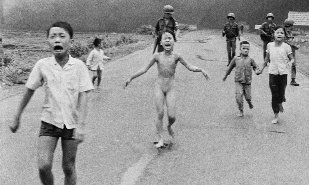  The historic photo from the Vietnam war that was censored. Photograph: Nick Ut/AP