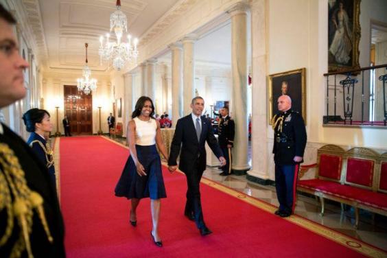 And theyâ€™re off: the couple walking through the White House 