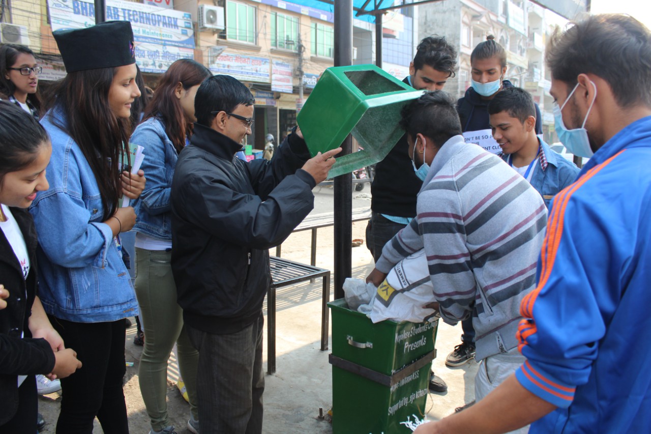 nepalese-students-club-fiber-dustbin-1